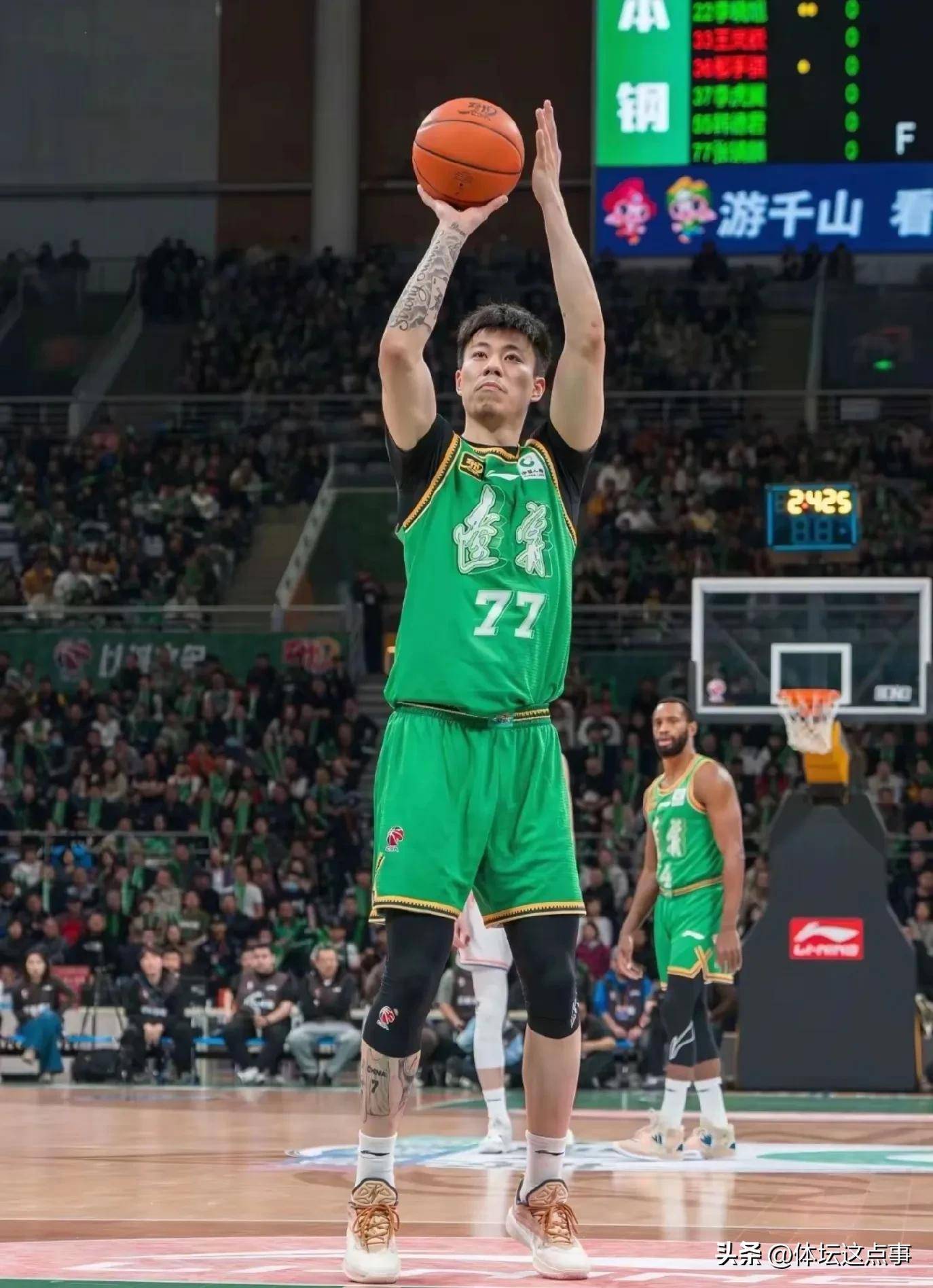 青岛男篮在今日比赛中取得胜利，令人瞩目的简单介绍