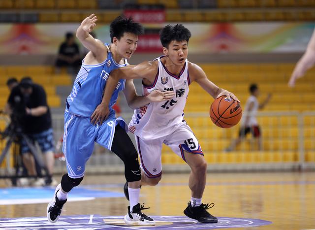 广东宏远队备战挑战四川队，誓要力争夺冠
