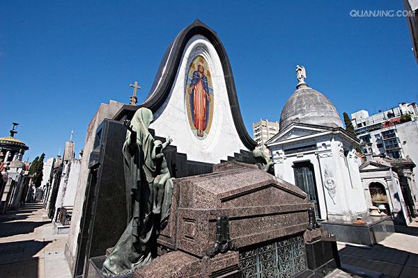 布宜诺斯艾利斯独立球迷现场助威，激发球队夺冠斗志的简单介绍