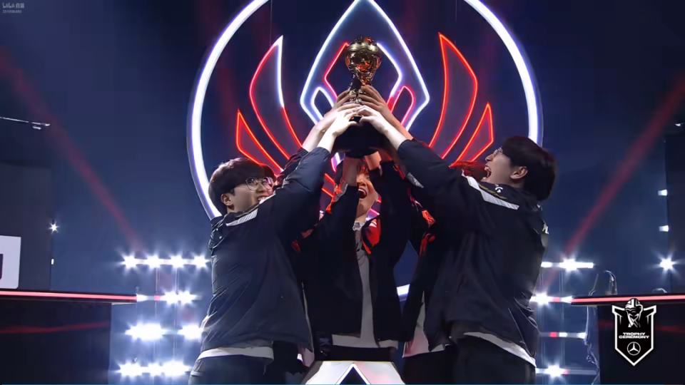 关于LOL-MSI：GEN成功卫冕MSI冠军，Chovy拿到FMVP！的信息